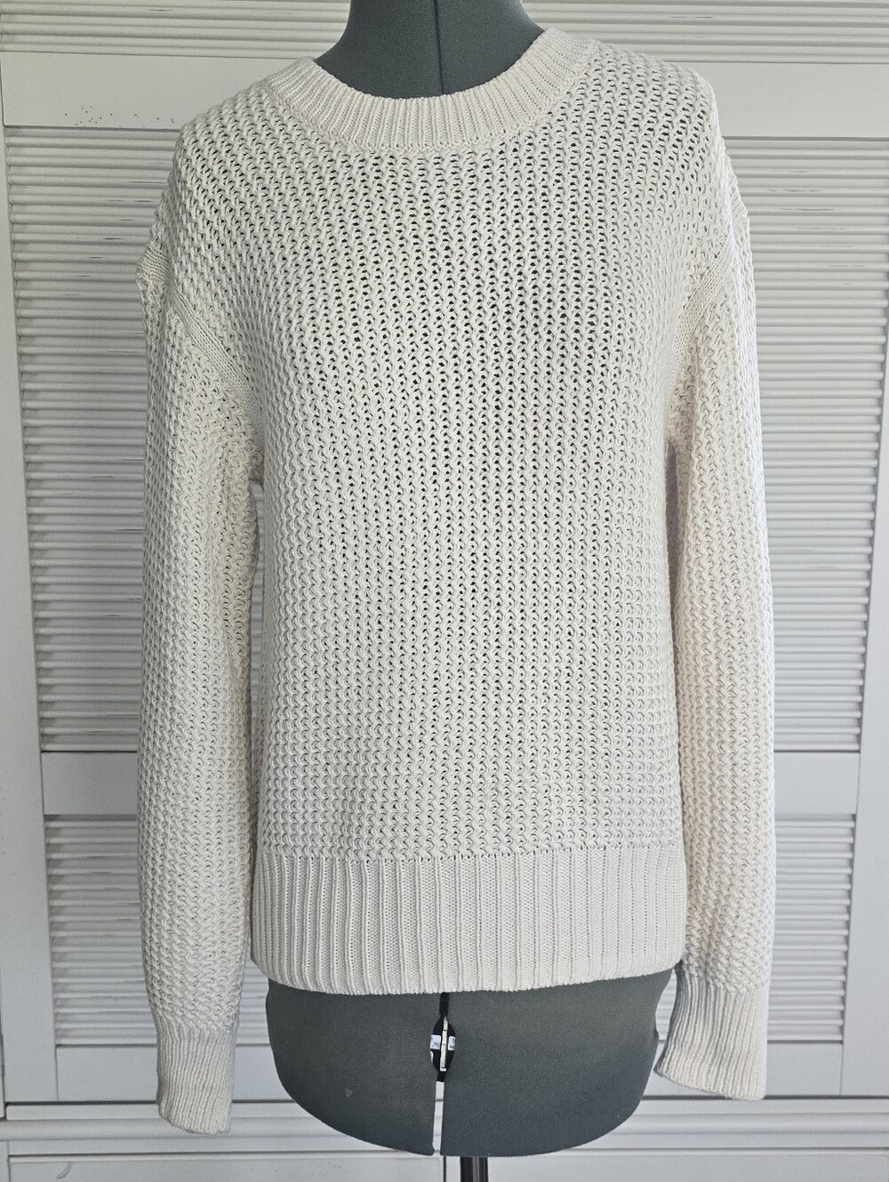 Banana Republic Cream Crewneck Knit Sweater